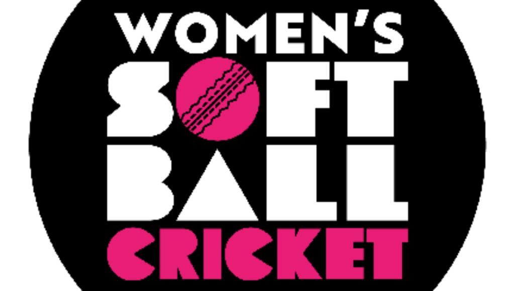 womens softball cricket