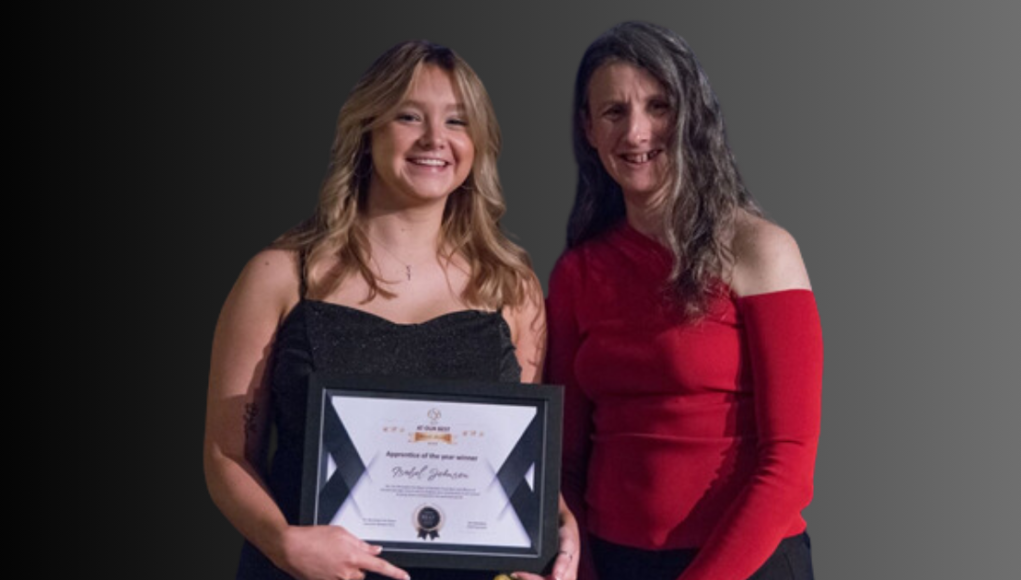 SWINDONIAN Issy Johnson winning Apprentice of the year 2023