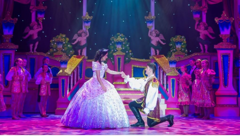 Swindonian Cinderella Panto 2024 (1)