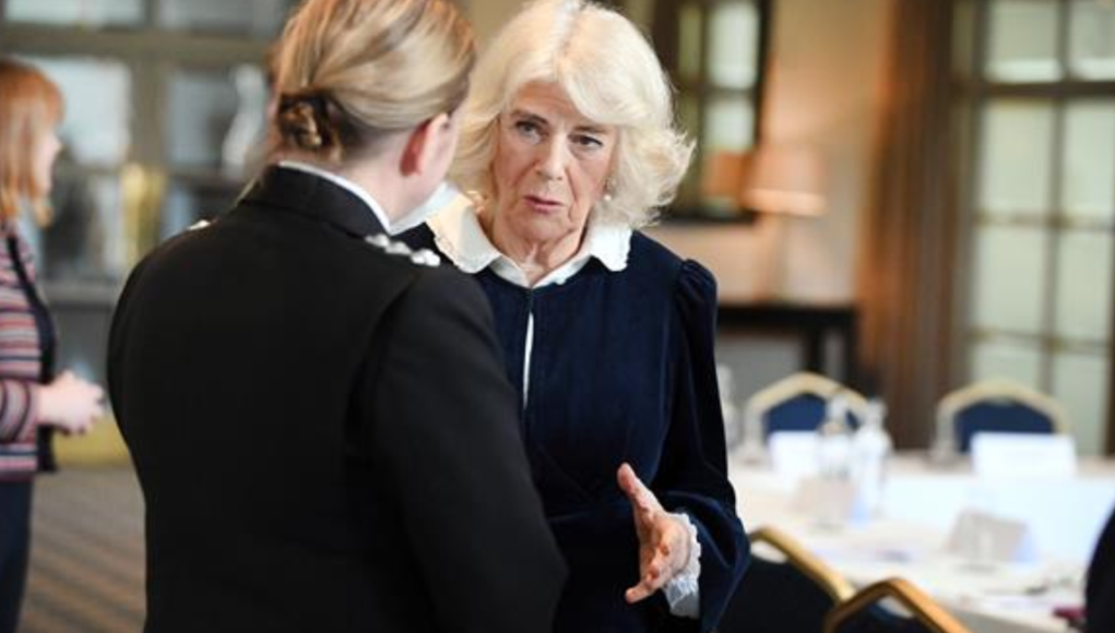 SWINDONIAN Her Majesty The Queen visits Wiltshire to hear how the county is tackling violence against women and girls (1)