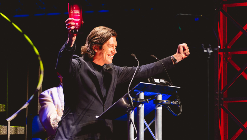 SWINDONIAN panto awards vernon kay